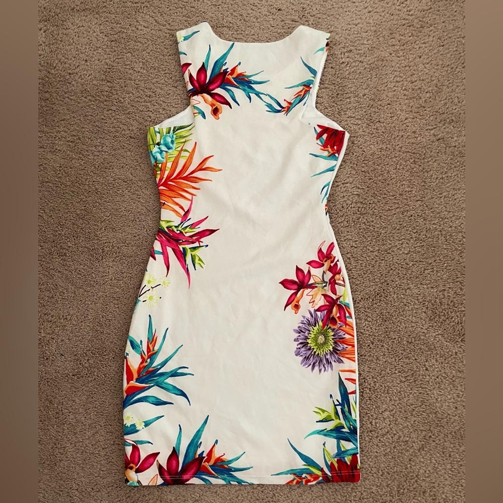 Women’s dress